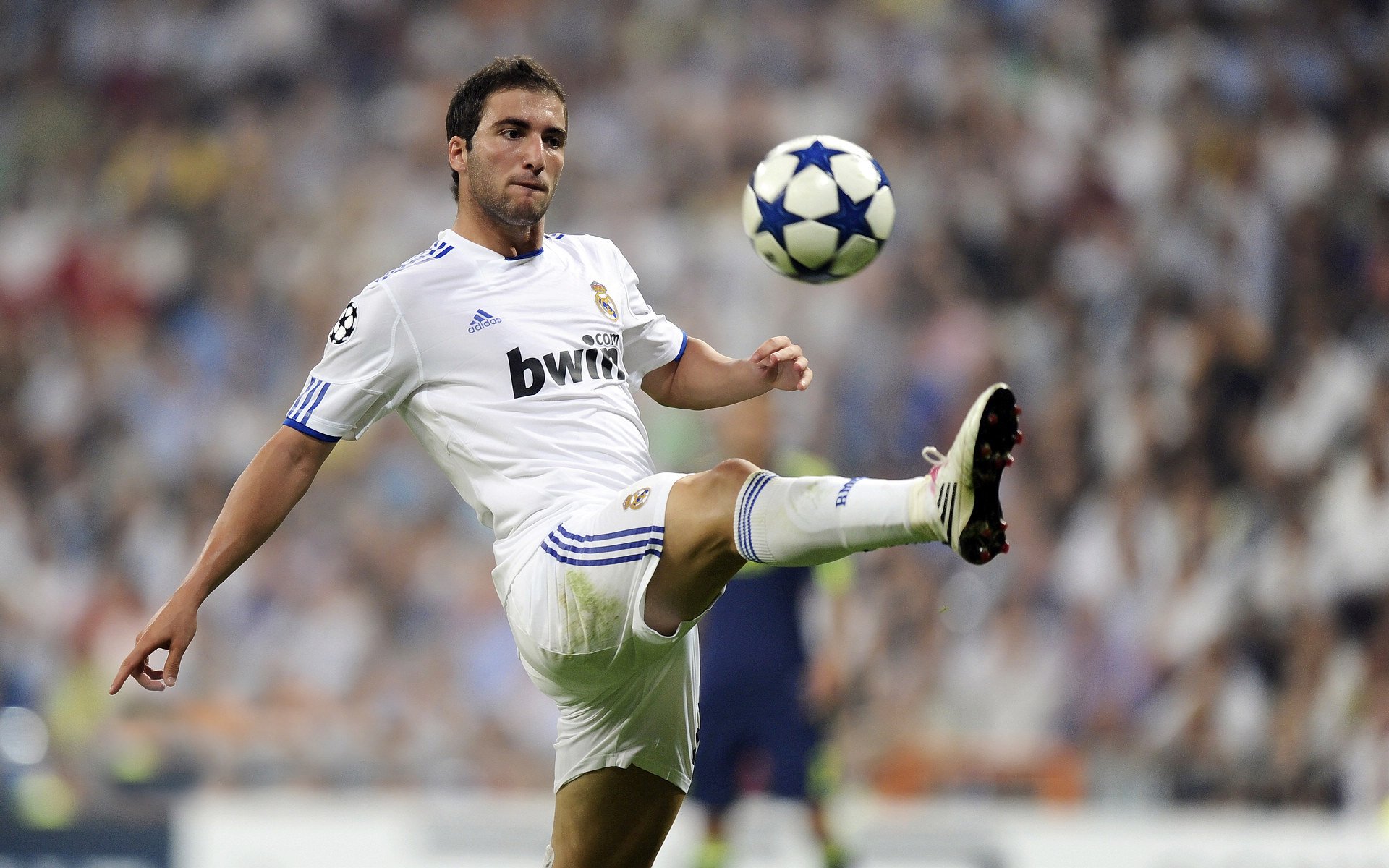 《PUBGMobile》“极限突破”赛季总冠军即将揭晓!狂热对决,谁将称霸战场?